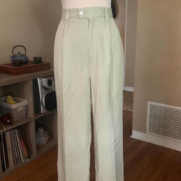 Tommy Bahama 100% Silk High Waisted Pleated Trousers - Picture 3 of 6